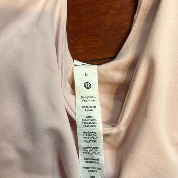 Align Tank Size 6 - Picture 2 of 3